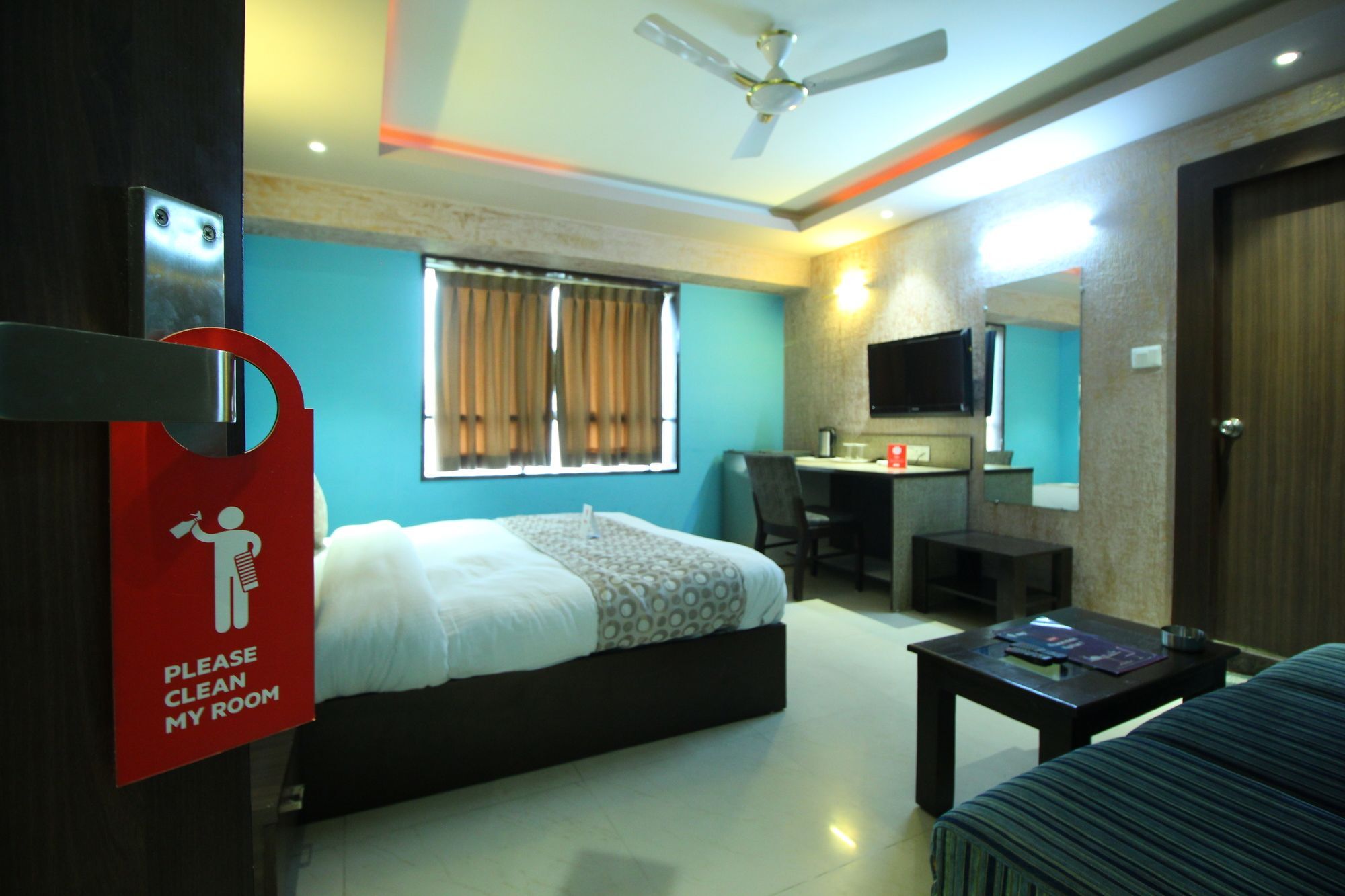 Oyo 4161 Hotel Shailly Inn Ahmedabad Exterior foto